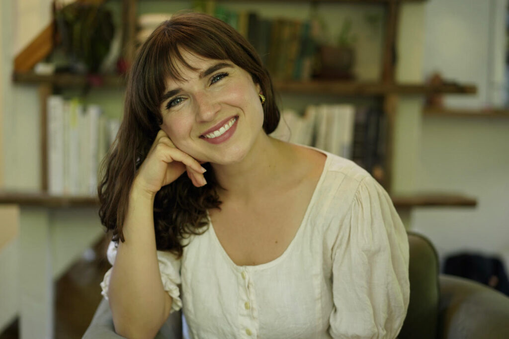 Emilie Martin postpartum coach and perinatal support